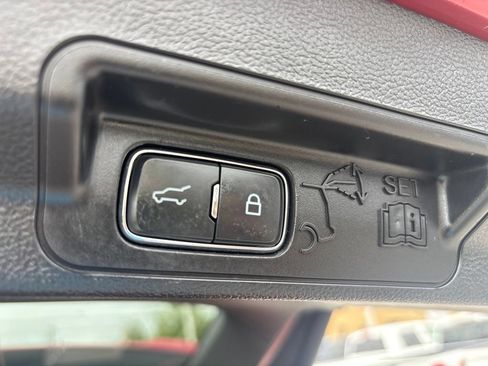 Used 2023 Ford Explorer XLT w/ Equipment Group 202A AWD/4WD image 39