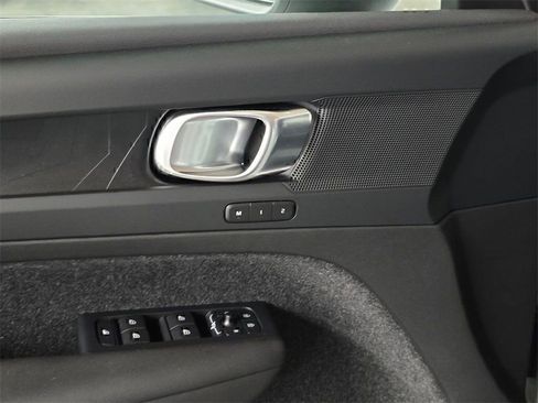 Certified 2024 Volvo XC40 Recharge Core w/ Protection Package Premier image 21