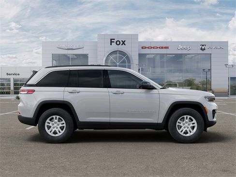 New 2025 Jeep Grand Cherokee Laredo image 21