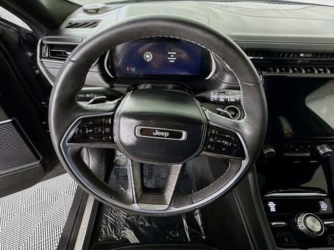 Used 2023 Jeep Grand Cherokee L Overland AWD/4WD image 23