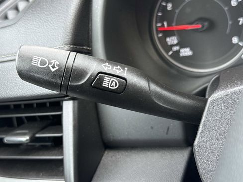 Used 2023 GMC Terrain SLT image 15