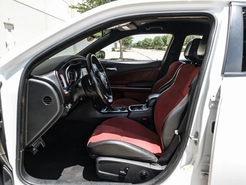 Used 2021 Dodge Charger Scat Pack w/ Plus Group RWD image 4