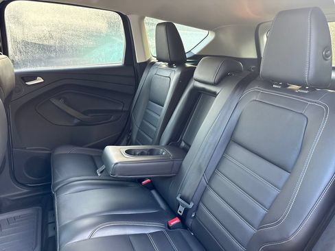 Used 2019 Ford Escape Titanium AWD/4WD image 15