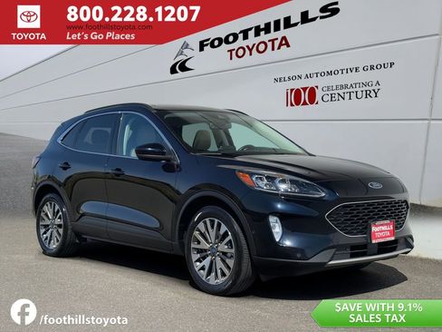 Used 2021 Ford Escape Titanium w/ Class II Trailer Tow Package AWD/4WD image 1
