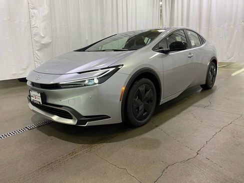 New 2026 Toyota Prius Plug-In Hybrid FWD image 22