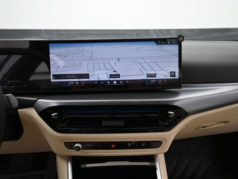 New 2025 BMW 330i xDrive Sedan w/ Convenience Package AWD/4WD image 13