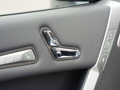 Used 2026 BMW iX M70 image 17