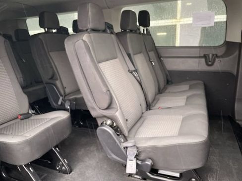 Used 2024 Ford Transit 350 XLT RWD image 22