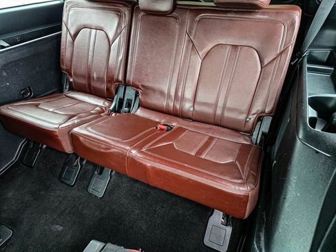 Used 2023 Ford Expedition Limited image 30