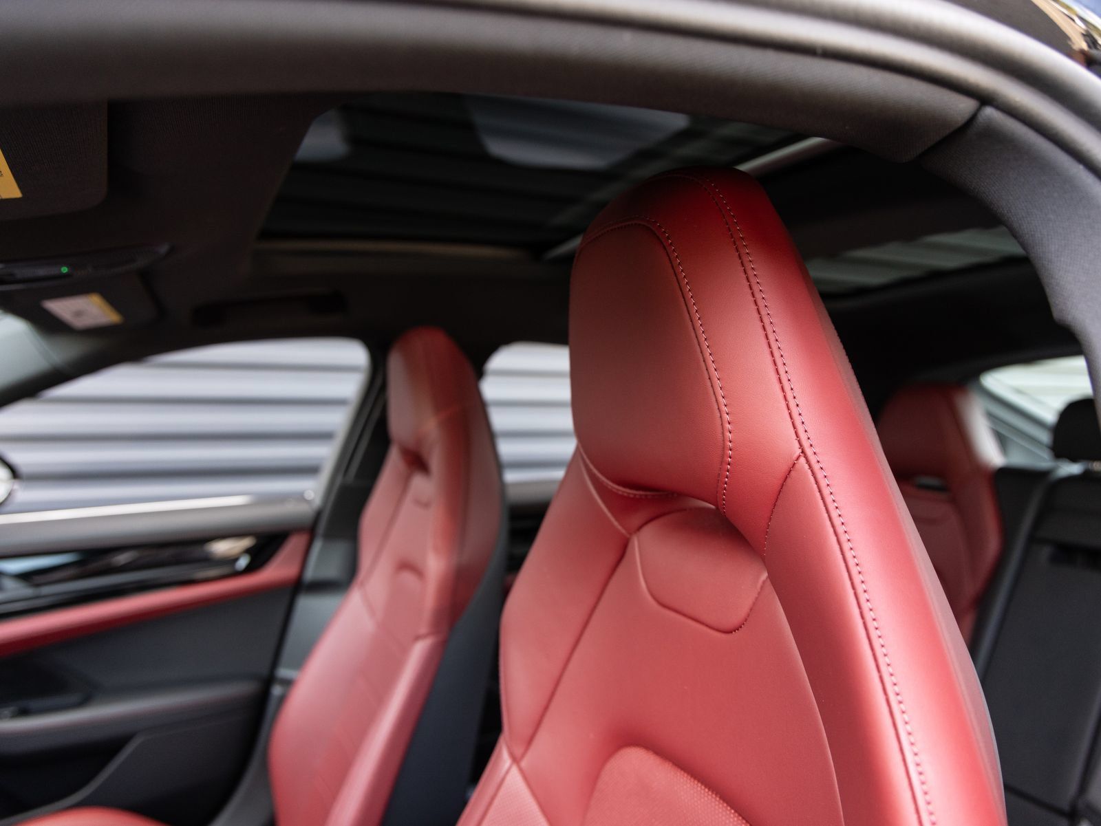 Certified 2025 Porsche Panamera RWD image 23