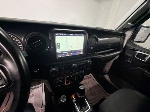 Used 2021 Jeep Wrangler Unlimited Sport AWD/4WD image 18