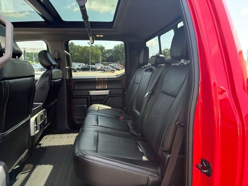 Used 2019 Ford F150 Lariat w/ Equipment Group 502A Luxury AWD/4WD image 14