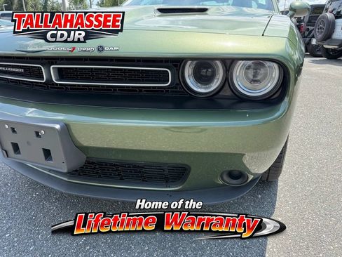 Used 2023 Dodge Challenger SXT RWD image 9