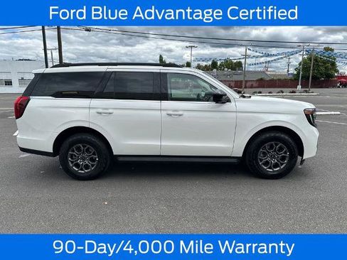 Certified 2025 Ford Expedition Active AWD/4WD image 9