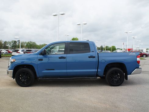 Used 2021 Toyota Tundra SR5 w/ SR5 Upgrade Package image 10