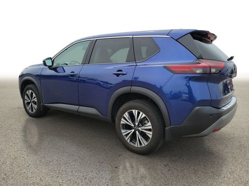 Used 2023 Nissan Rogue SV FWD image 3