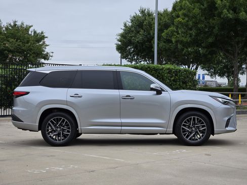 Used 2025 Lexus TX 350 AWD w/ Technology Package image 5