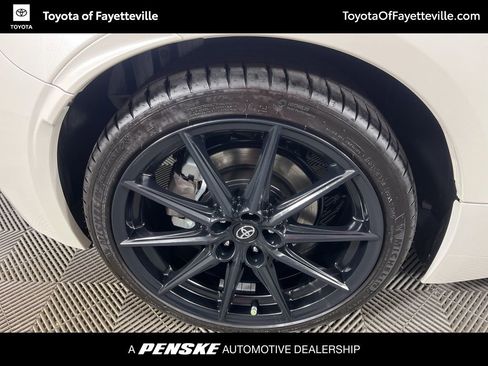 Used 2024 Toyota GR86 Premium image 15