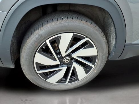 Used 2024 Volkswagen Atlas SE AWD/4WD image 34