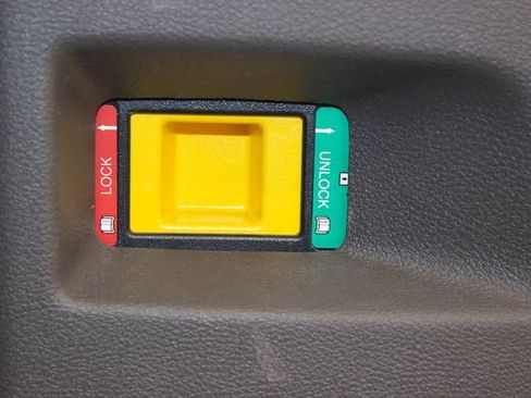 Used 2023 Ford Transit 350 XLT image 15