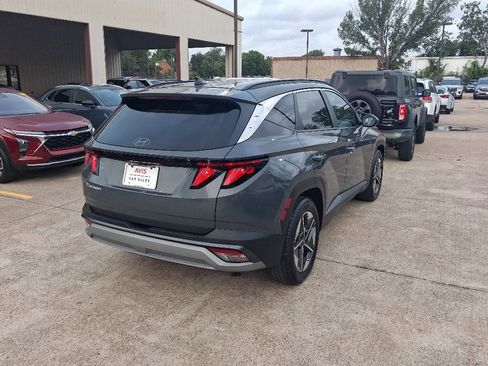 Used 2025 Hyundai Tucson SEL FWD image 7