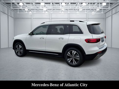New 2026 Mercedes-Benz GLB 250 4MATIC image 3
