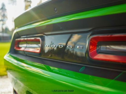 Used 2017 Dodge Challenger SRT Hellcat image 46