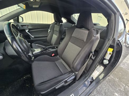 Used 2017 Toyota 86 image 10