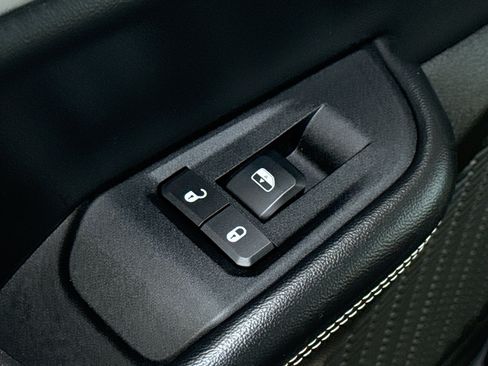 Used 2023 Jeep Grand Cherokee L Limited w/ Luxury Tech Group II AWD/4WD image 31