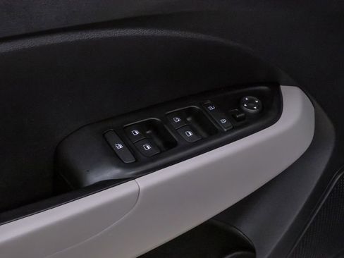 Certified 2024 Hyundai Venue SEL image 26