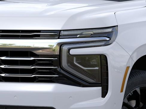 New 2026 Chevrolet Suburban LT w/ Comfort Package AWD/4WD image 10