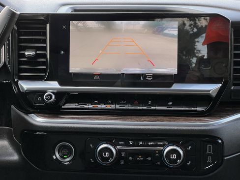 Used 2023 GMC Sierra 1500 Elevation image 18