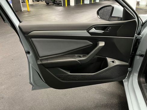 New 2025 Volkswagen Jetta SE image 18