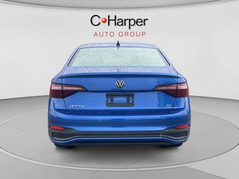 Used 2024 Volkswagen Jetta SE FWD image 4