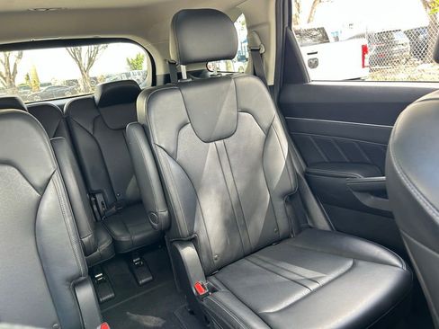 Used 2023 Kia Sorento SX image 15