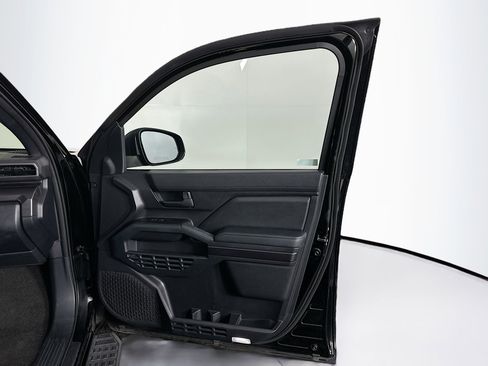 Used 2025 Toyota 4Runner SR5 image 32