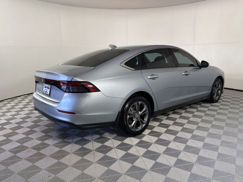 Used 2023 Honda Accord EX image 9