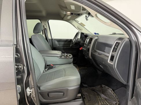 Used 2017 RAM 1500 Express AWD/4WD image 14