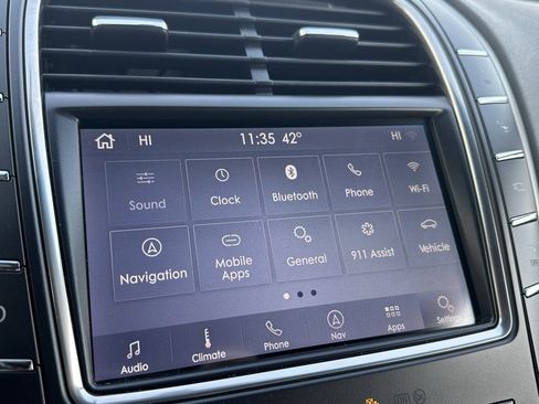 Used 2020 Lincoln Nautilus Reserve w/ Equipment Group 202A image 36