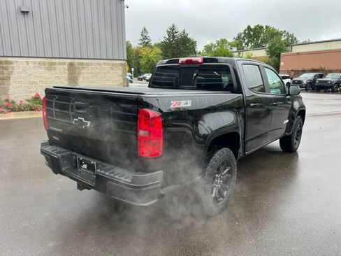 Used 2016 Chevrolet Colorado Z71 w/ Z71 Midnight Edition AWD/4WD image 5