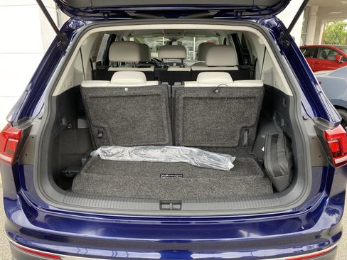 Certified 2022 Volkswagen Tiguan SE FWD image 15