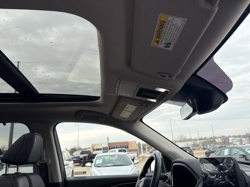 Certified 2023 Honda Pilot Touring image 24