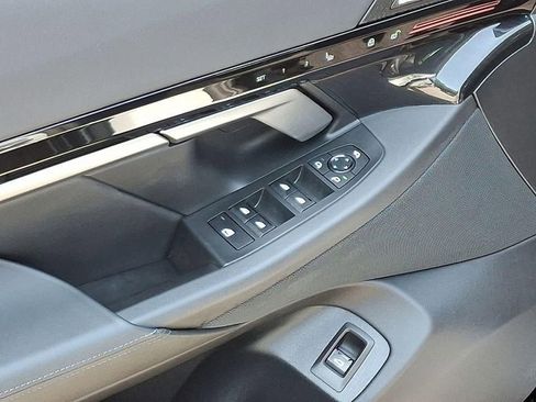 Used 2025 BMW 530i xDrive 530i xDrive image 12