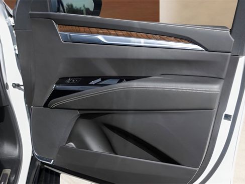 Used 2025 Cadillac Escalade Sport Platinum image 30