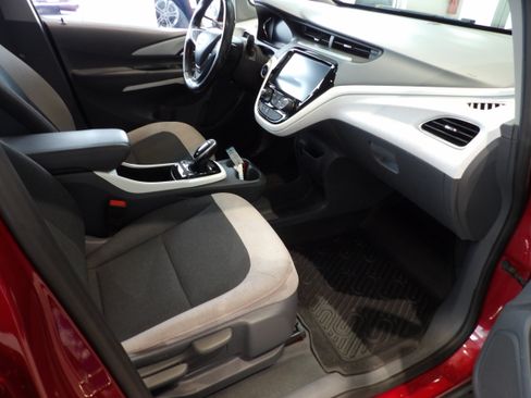 Used 2020 Chevrolet Bolt LT FWD image 22