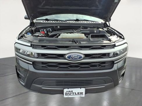 Used 2024 Ford Expedition Max XLT image 23