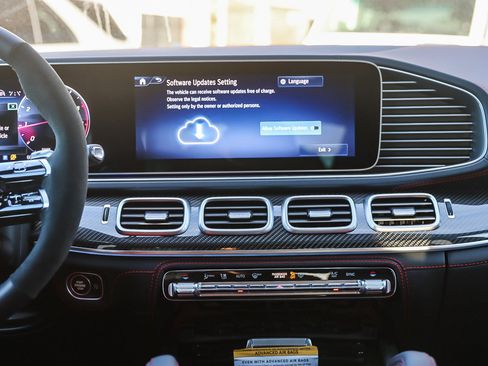 New 2025 Mercedes-Benz GLE 53 AMG 4MATIC Coupe image 12