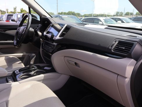 Used 2019 Honda Ridgeline RTL-E image 9