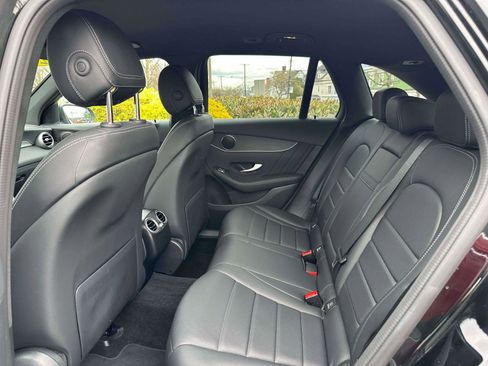 Certified 2022 Mercedes-Benz GLC 300 4MATIC image 9