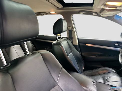 Used 2015 INFINITI Q40 AWD w/ Navigation Package image 30